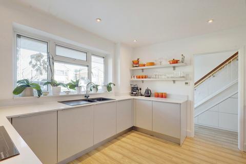 38 Badgers Way, Benfleet, SS7 1TR