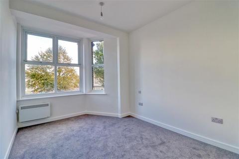 2 bedroom apartment for sale, Clacton on Sea CO15