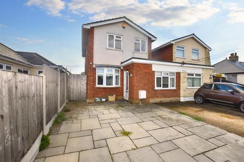 4 bedroom house for sale, Letzen Road, Canvey Island SS8