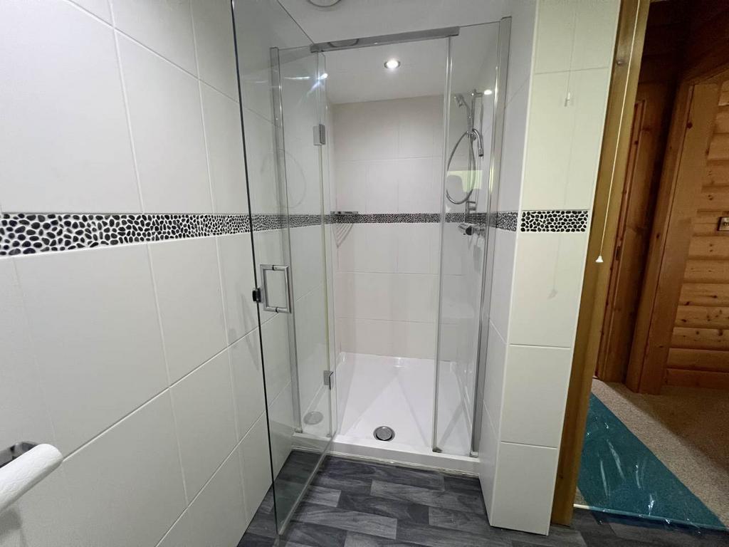 En-Suite Shower