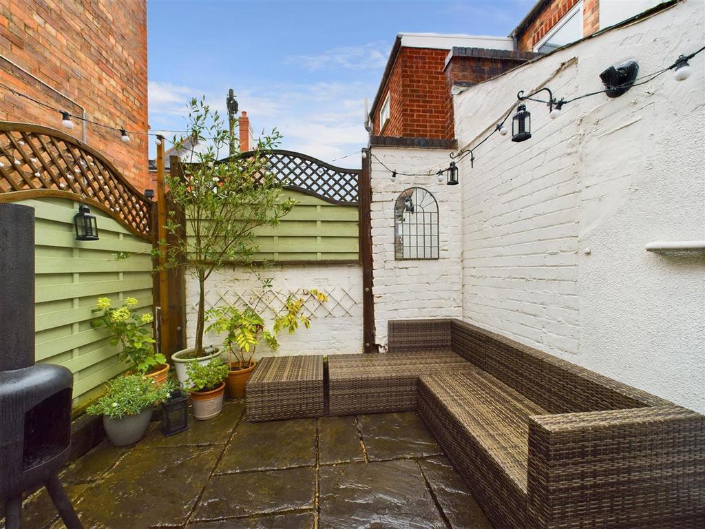 Rear Courtyard Garden