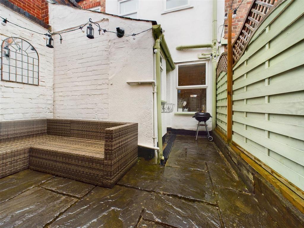 Rear Courtyard Garden