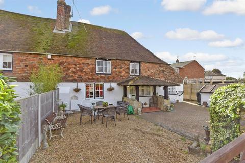 4 bedroom semi-detached house for sale, Romney Road, Willesborough, Ashford, Kent