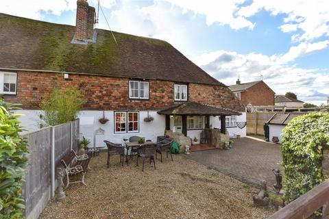 4 bedroom semi-detached house for sale, Romney Road, Willesborough, Ashford, Kent