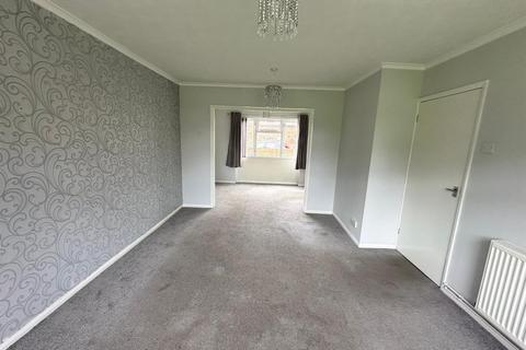 2 bedroom semi-detached house to rent, Blackwater Close, Brierley Hill