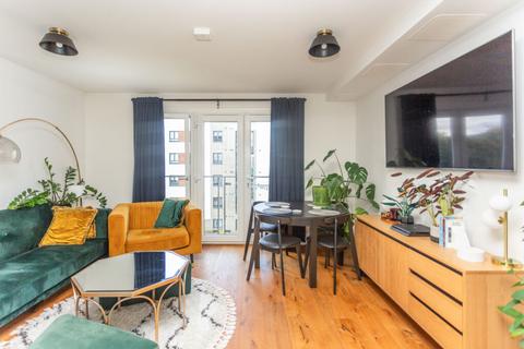 Flat 15, 14 Arneil Drive, Edinburgh, EH5 2GS