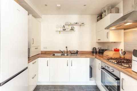 Flat 15, 14 Arneil Drive, Edinburgh, EH5 2GS