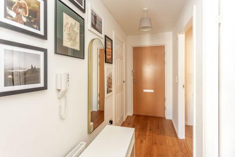 Flat 15, 14 Arneil Drive, Edinburgh, EH5 2GS