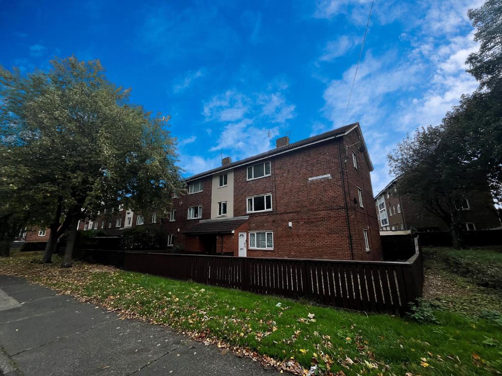 Lutterworth Road East, Longbenton... 2 bed flat for sale £89,950