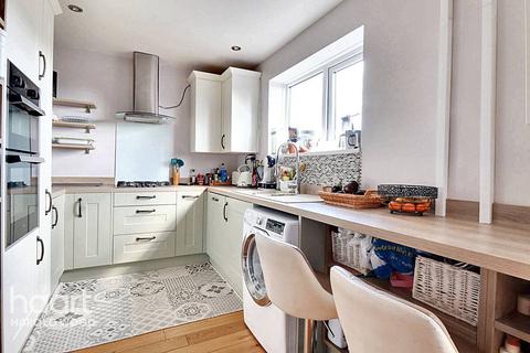 57 Barnstaple Road, Romford, RM3 7TJ