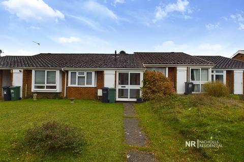 22 Headley Grove, Tadworth, KT20 5JF
