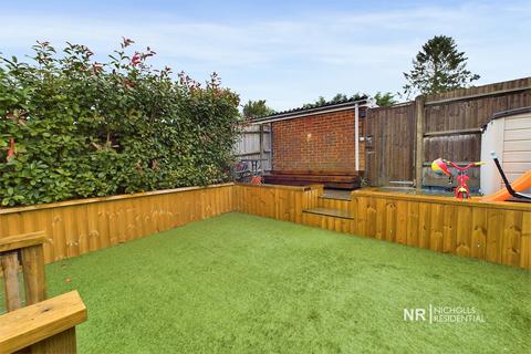 22 Headley Grove, Tadworth, KT20 5JF