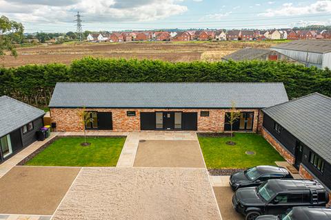 3 bedroom bungalow for sale, Rawreth Lane, Wickford, SS11