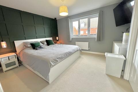 118 Bellona Drive, Peterborough, PE2 8FU