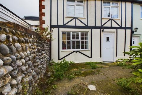 3 bedroom cottage for sale, New Street, Cromer