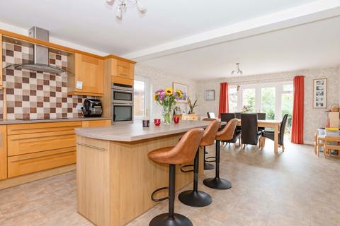 4 bedroom detached house for sale, Honeysuckle Lane, Worthing BN13