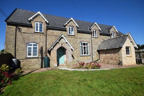 3 bedroom maisonette to rent, Peters Marland, Torrington, Devon