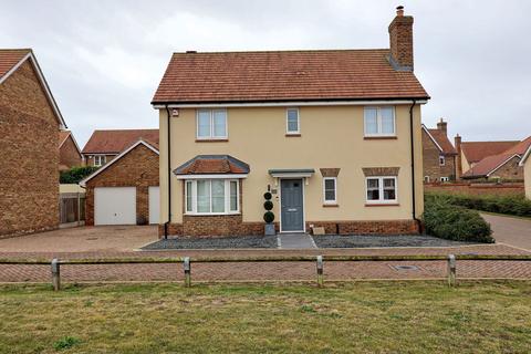 4 bedroom detached house for sale, Regatta Way, Maldon CM9