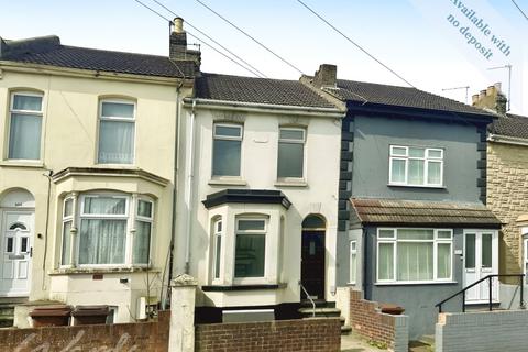 2 bedroom terraced house to rent, Canterbury Street Gillingham ME7