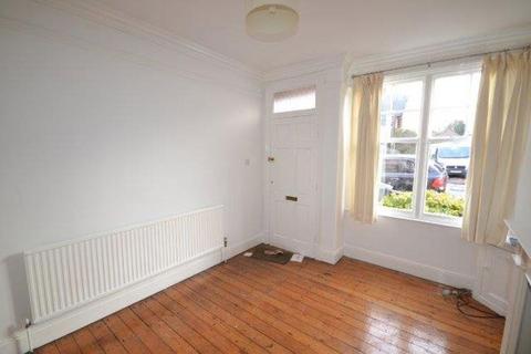 2 bedroom terraced house to rent, Knighton Church Road, Leicester