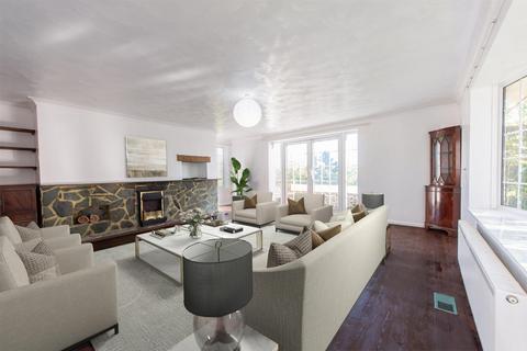 5 bedroom detached house for sale, Well Street, Loose, Maidstone