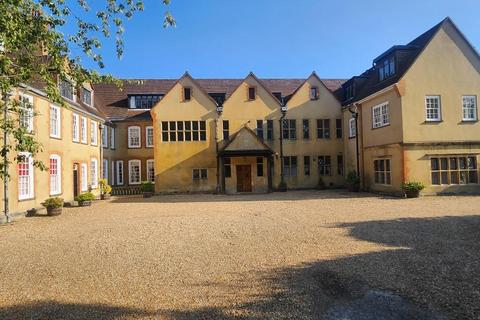 2 bedroom apartment for sale, GOODWYNS PLACE, DORKING. RH4