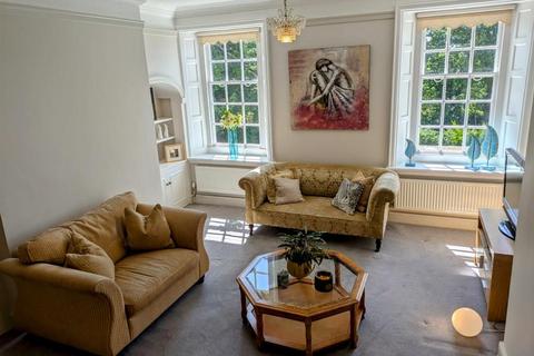 2 bedroom apartment for sale, GOODWYNS PLACE, DORKING. RH4