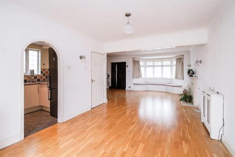 4 bedroom semi-detached house for sale, Deynecourt Gardens, Wanstead