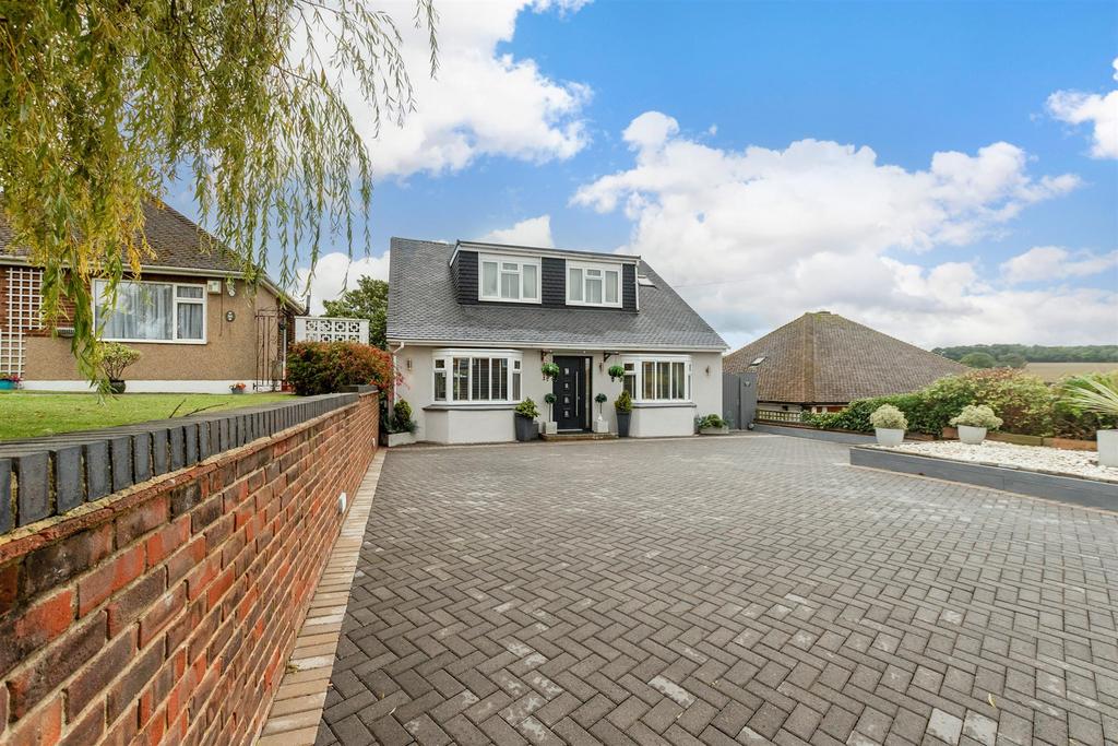 Upper Avenue, Istead Rise, Gravesend... 4 bed detached house - £725,000