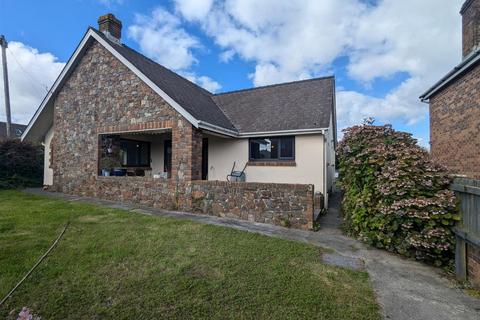 3 bedroom detached bungalow to rent, Osborn Park, Neyland, Milford Haven