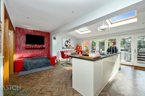 undefined, Brighton, East Sussex BN1