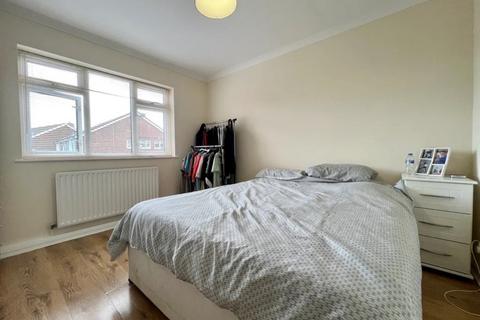 2 bedroom maisonette to rent, Tower Road, Bexleyheath, Kent, DA7