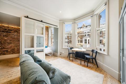 1 bedroom flat for sale, Bolingbroke Road, Brook Green W14