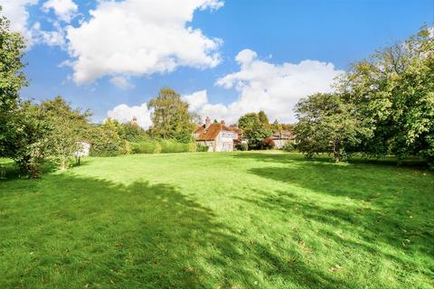 3 bedroom cottage for sale, Chichester, West Sussex