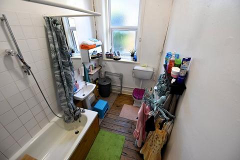 1 bedroom flat to rent, 14 Springwood Road, Flat 7