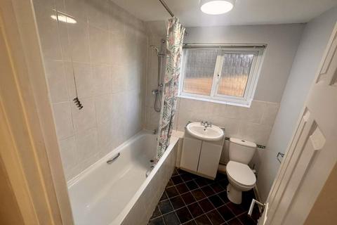 4 bedroom end of terrace house to rent, St. Andrews,  Bracknell,  RG12