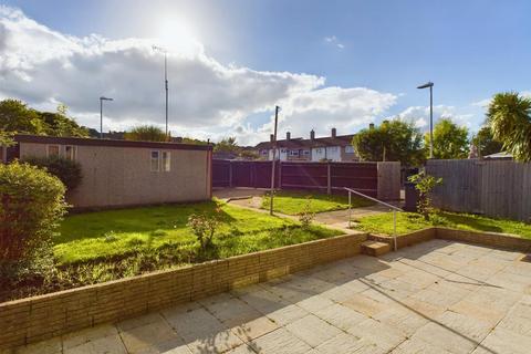 3 bedroom end of terrace house for sale, Badminton Road, Matson, Gloucester