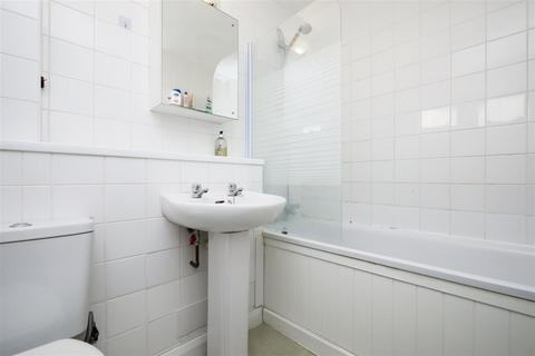 1 bedroom flat for sale, Kersfield Road, London