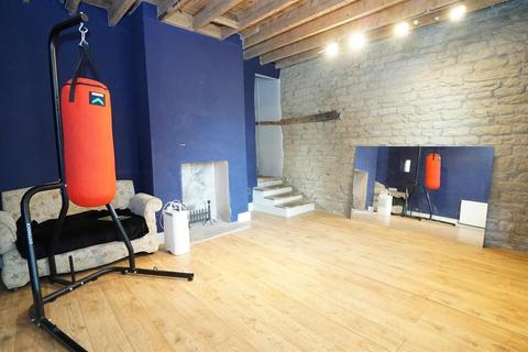 2 bedroom cottage for sale, Westfield Lane, Idle, Bradford