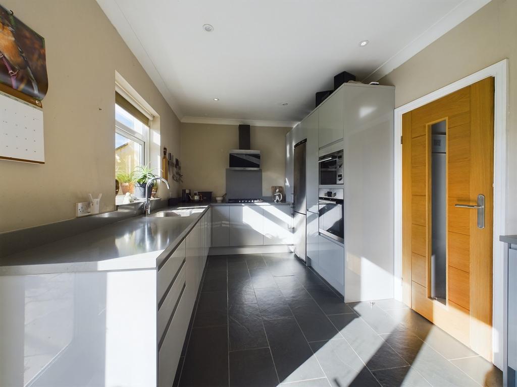 TynYParc Road, Rhiwbina, Cardiff. CF14 3 bed detached bungalow for