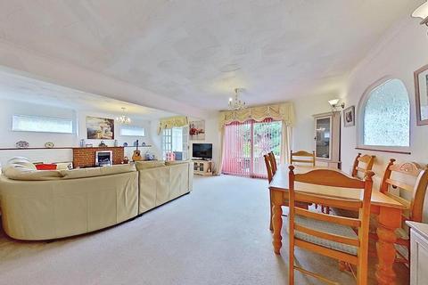 4 bedroom chalet for sale, Sea Street, Herne Bay, CT6 8QY