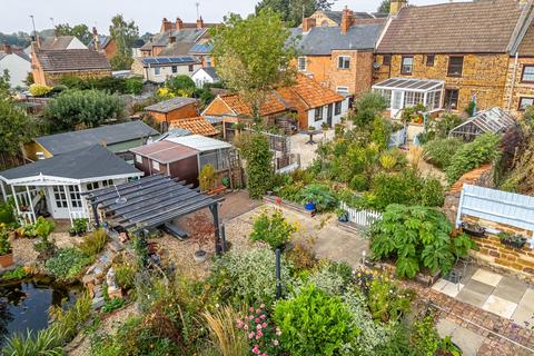 3 bedroom cottage for sale, High Street, Kettering NN14