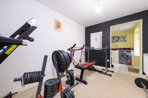 83 Brooks Road, Street, BA16 0PS