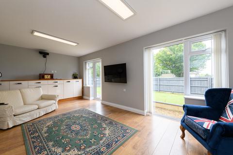 83 Brooks Road, Street, BA16 0PS