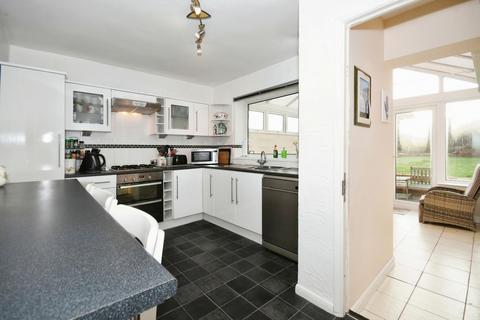 2 bedroom semi-detached house for sale, Southdown Avenue, Loundsley Green, Chesterfield, S40 4QP