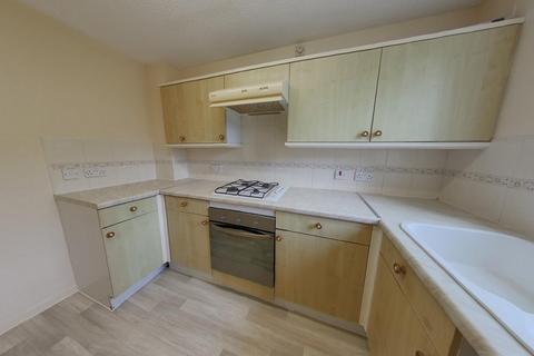 2 bedroom townhouse to rent, Taverners Road, Leicester LE4