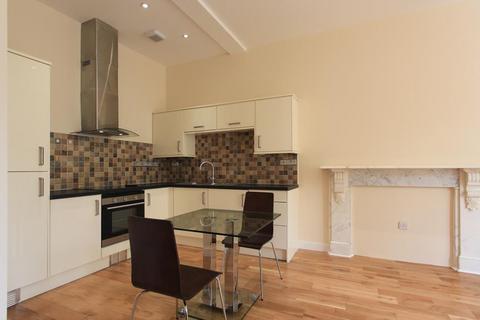 2 bedroom flat to rent, Richmond Road, Cardiff CF24