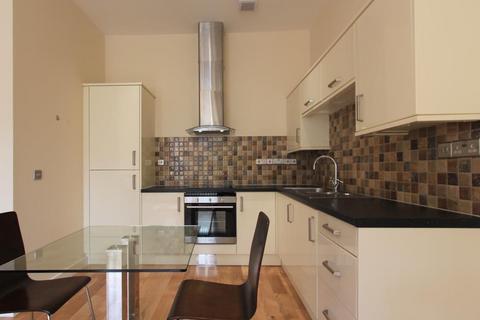 2 bedroom flat to rent, Richmond Road, Cardiff CF24