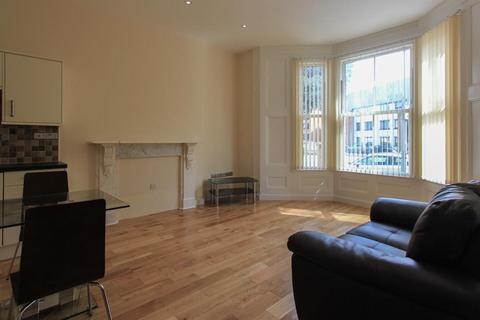 2 bedroom flat to rent, Richmond Road, Cardiff CF24