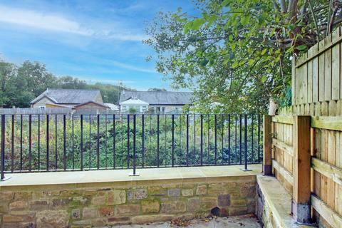 4 bedroom terraced house for sale, New Road, Mythomroyd